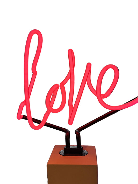 LOVE NEON SIGN