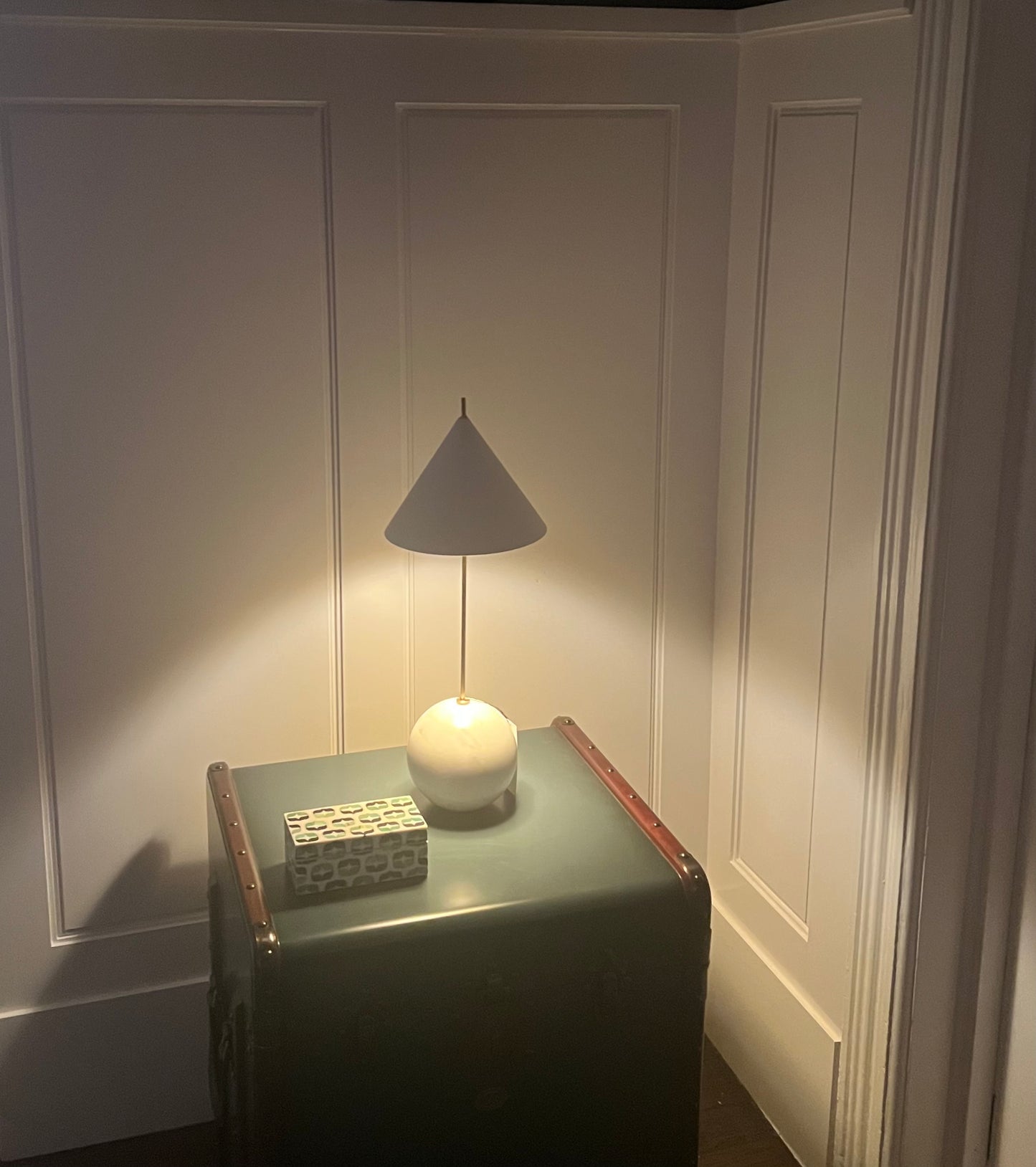 KELLY WEARSTLER 'CLEO' LAMP