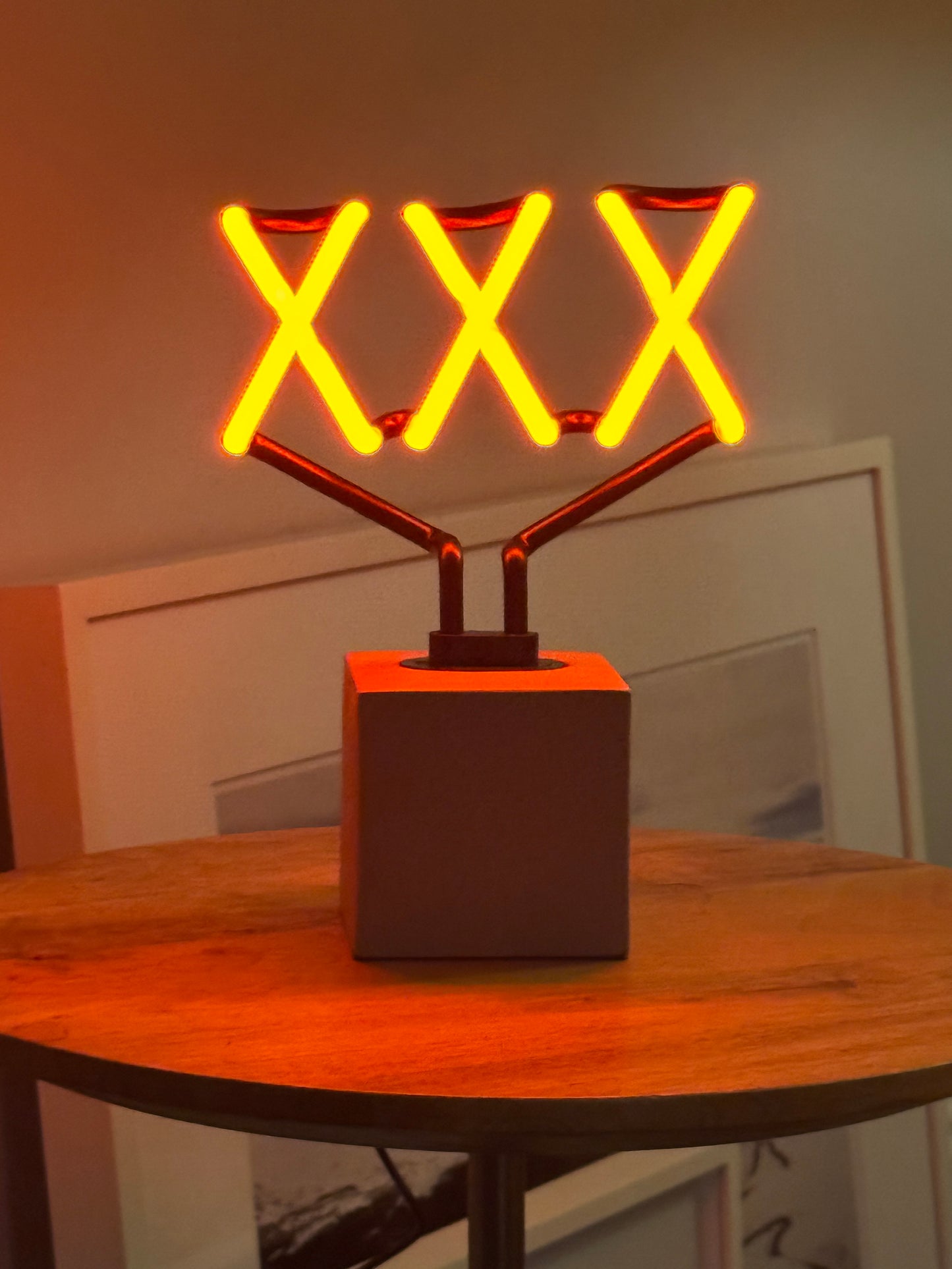 XXX NEON