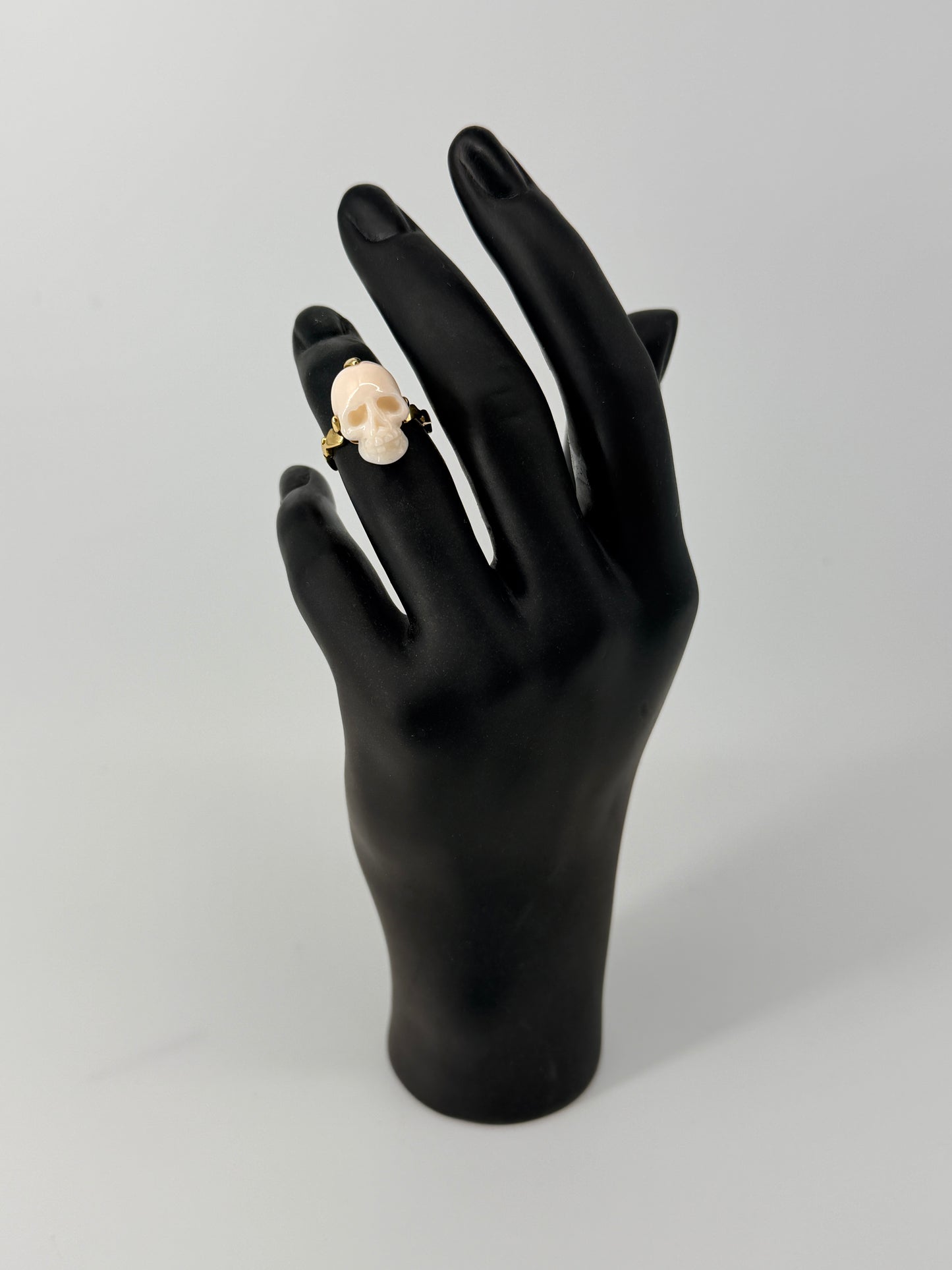 BLUSH PINK & 18KG CORAL SKULL RING
