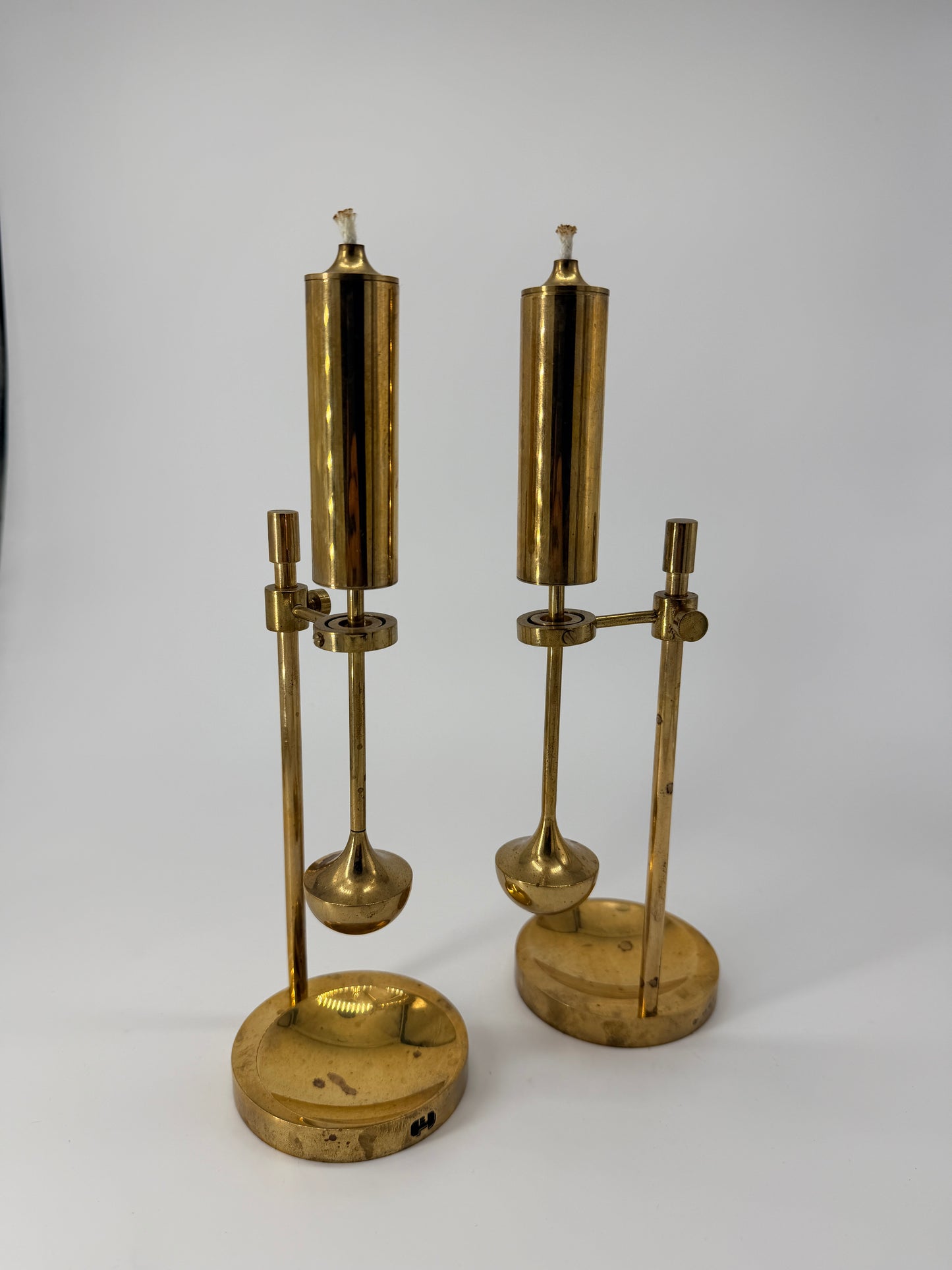 PAIR OF BRASS OIL LAMPS BY ILSE D. AMMONSEN