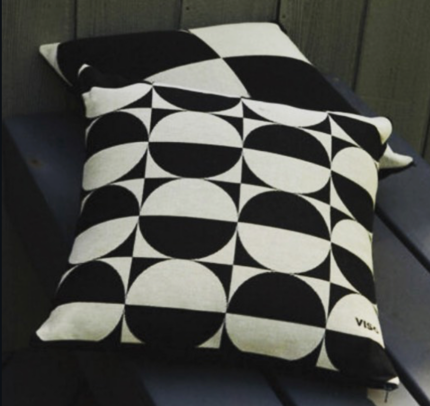 OPTICAL PILLOWS BY THE VISO PROJECT.